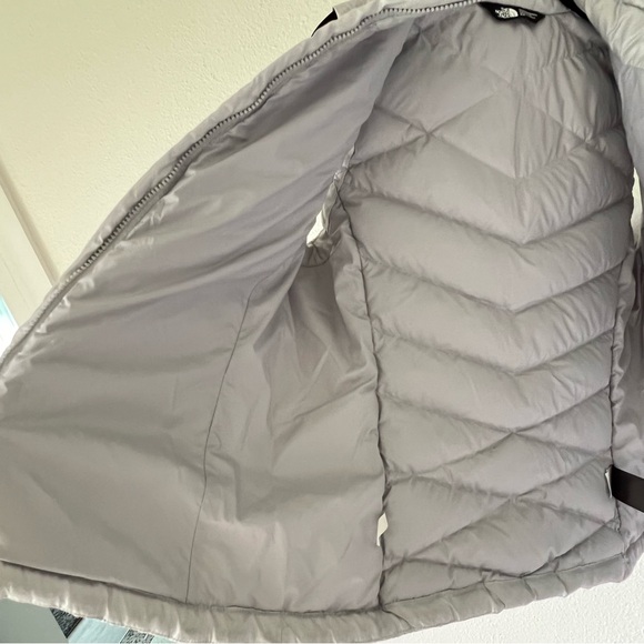 The North Face 550 Fill Women's Down Quilted Puffer Vest Light Gray Size Small - Picture 10 of 16